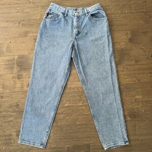 Vintage 90’s Hi-Waist Light Wash Mom Jeans